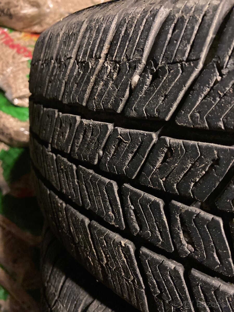 Predám zimné pneumatiky BARUM 195/55 r16 - 2