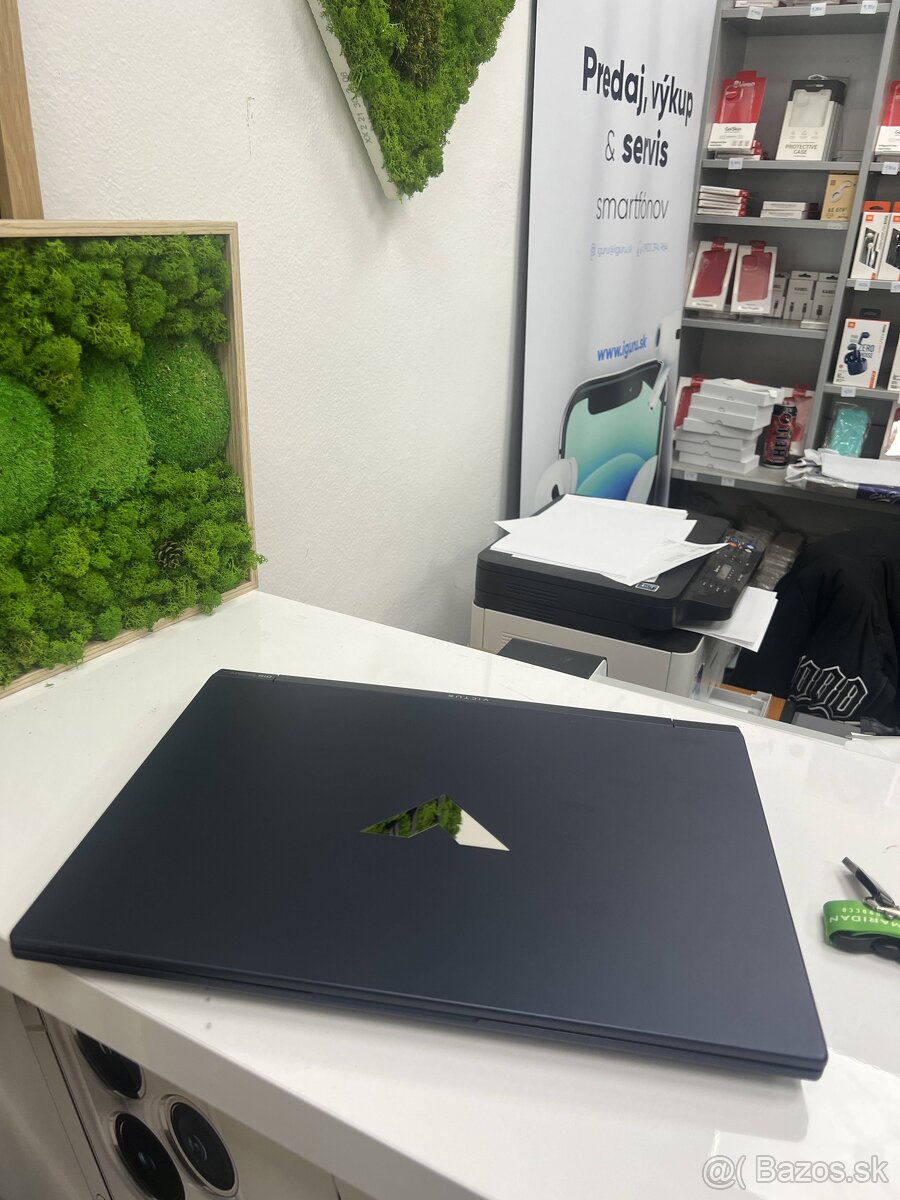 HP Victus 15-fa0xxx - 2