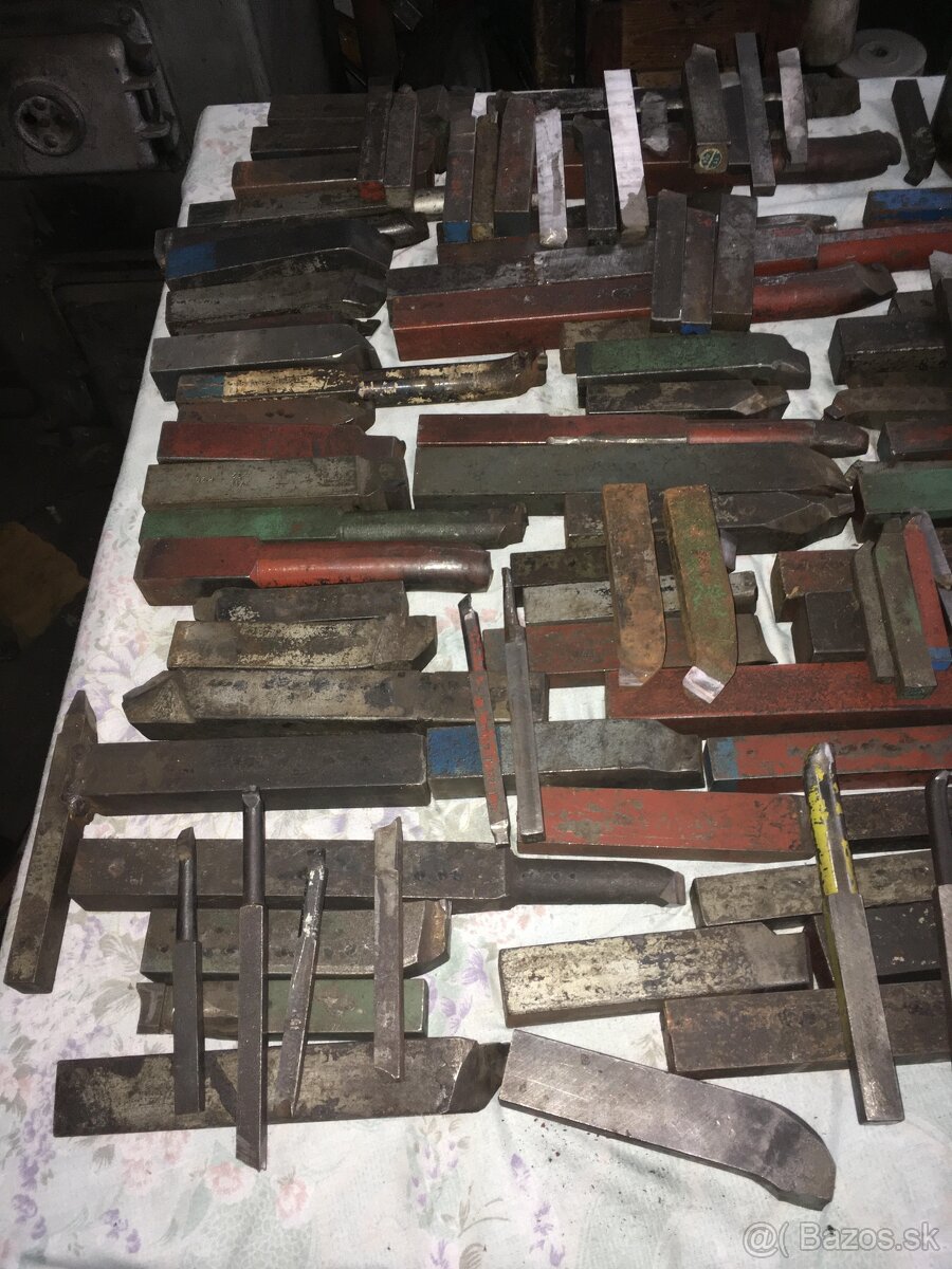 nože a hlavy na velký kovový sústruh - 2