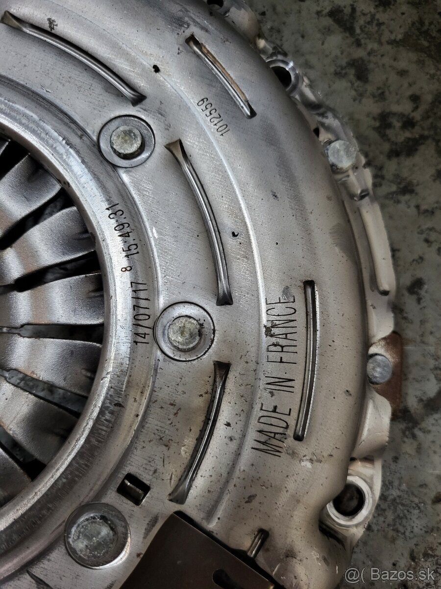 Dvojhmotny zotrvacnik spojka 1.6hdi 9h05 zanovna - 2