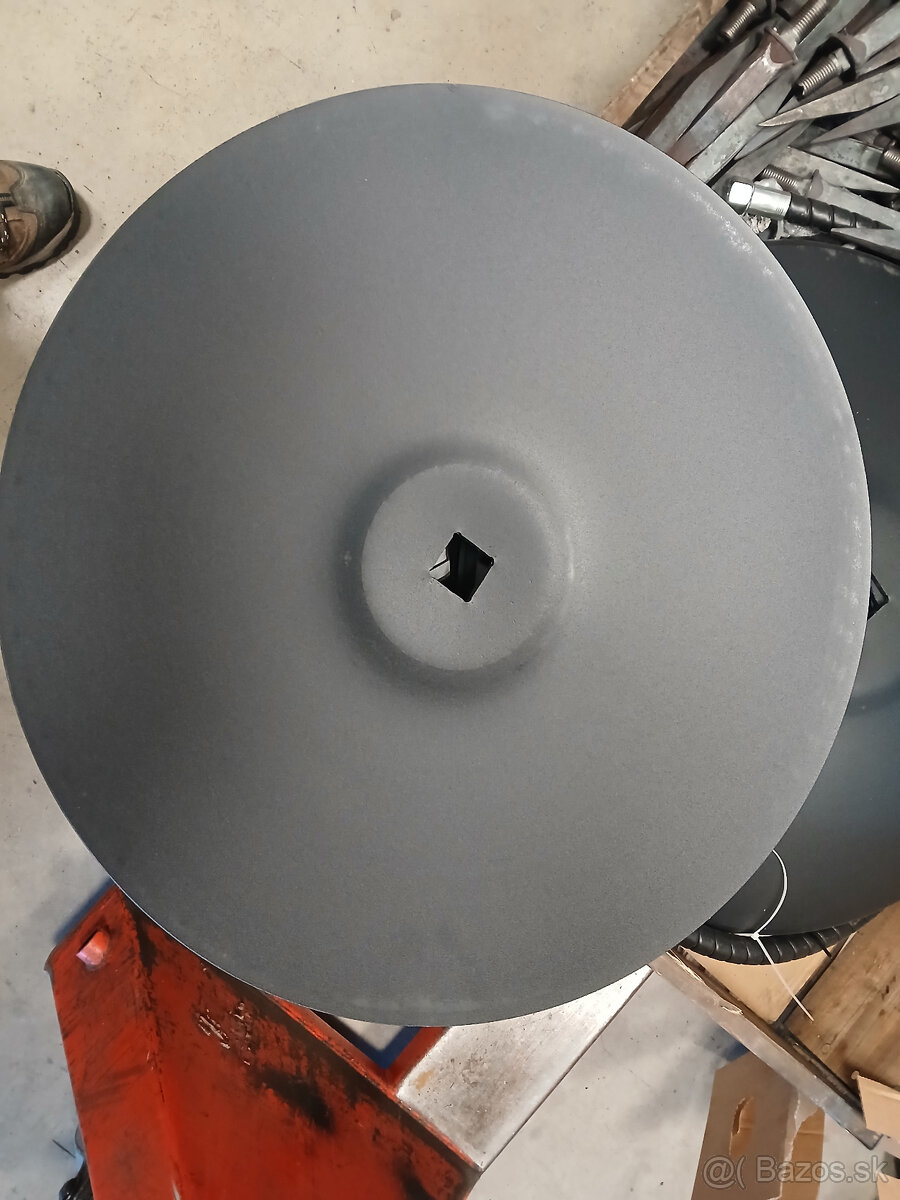 Predám Disk brány hladký 660 mm x 41 x41 - 2
