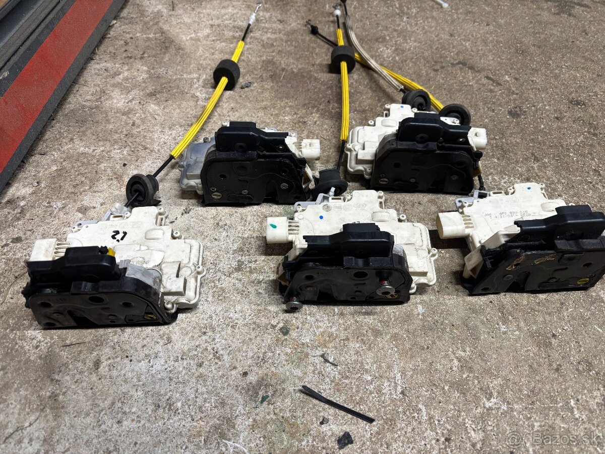 Audi a6c6 zámky dverí originál - 2