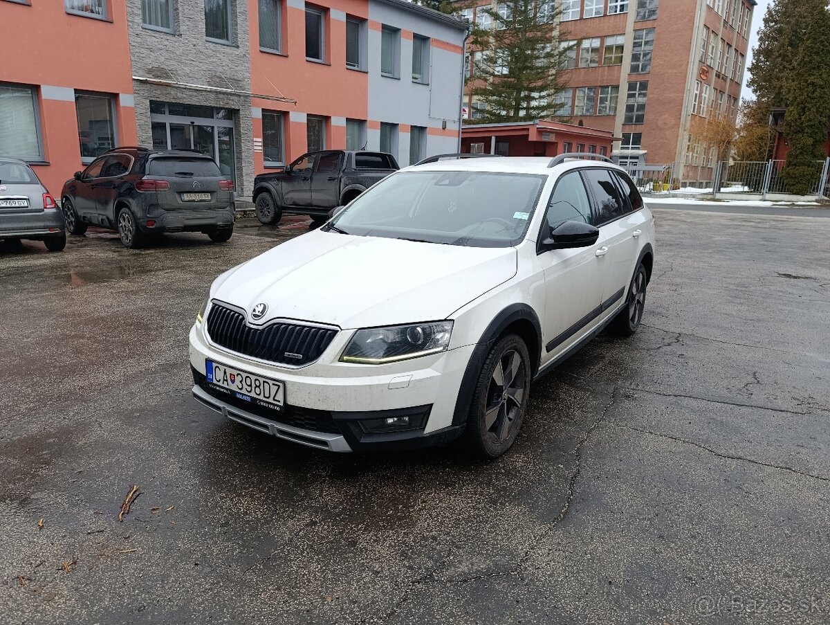 Škoda Octavia combi scout 4x4 dsg - 2