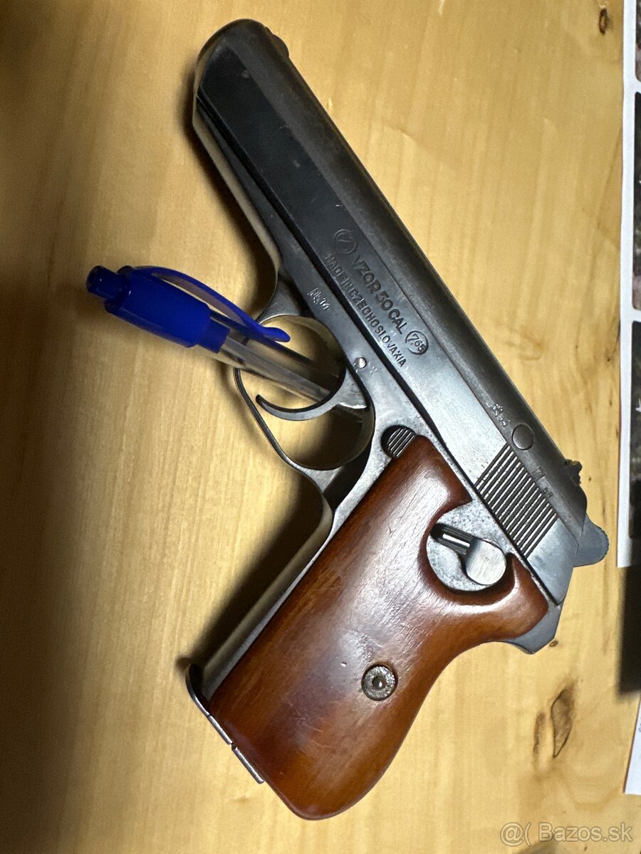 Pištoľ CZ 50 - 2