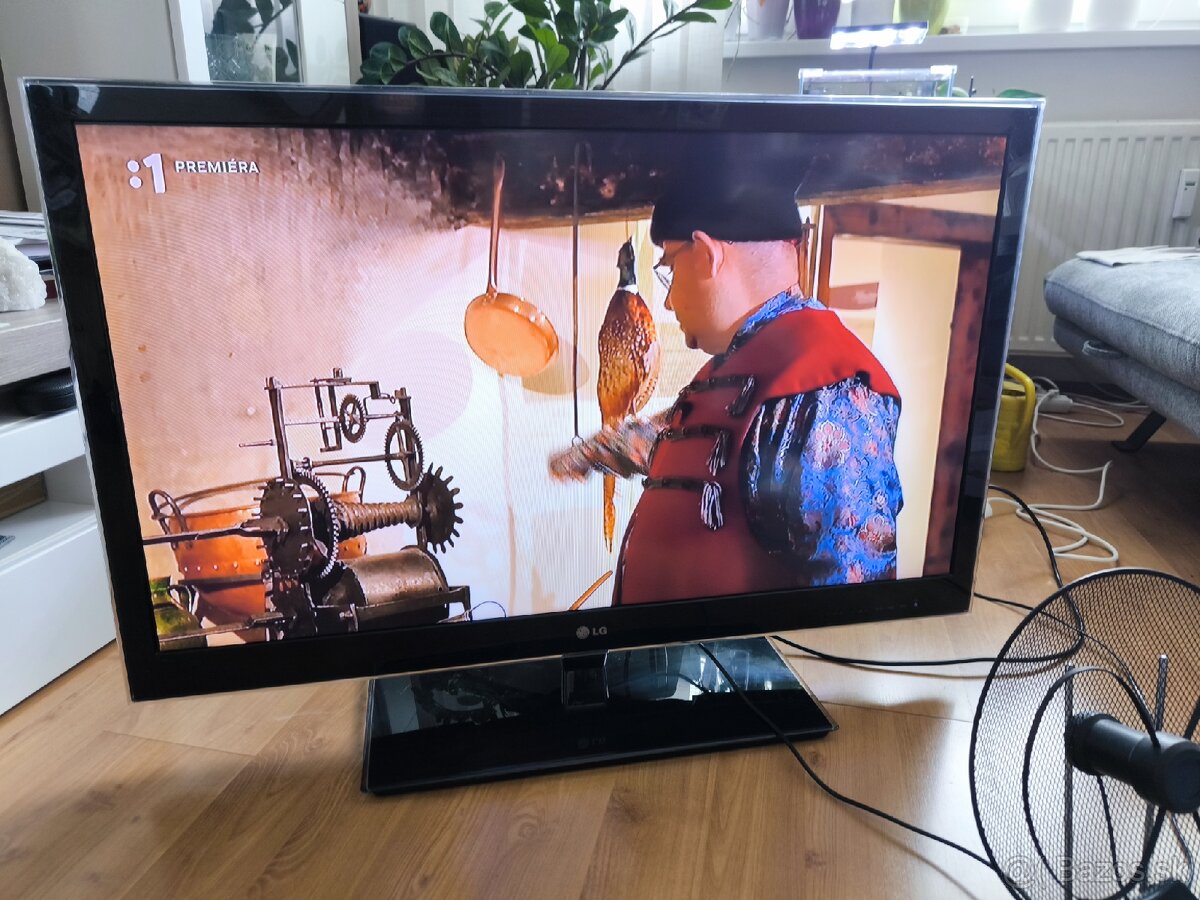 LG 3D tv 42LW4500 televízor + anténa - 2