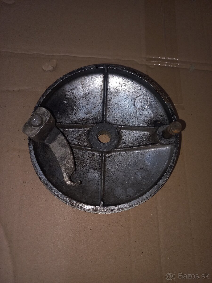 Manet brzdový štít - 2