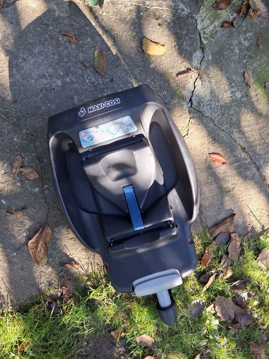 Autosedacka a choditko. - 2