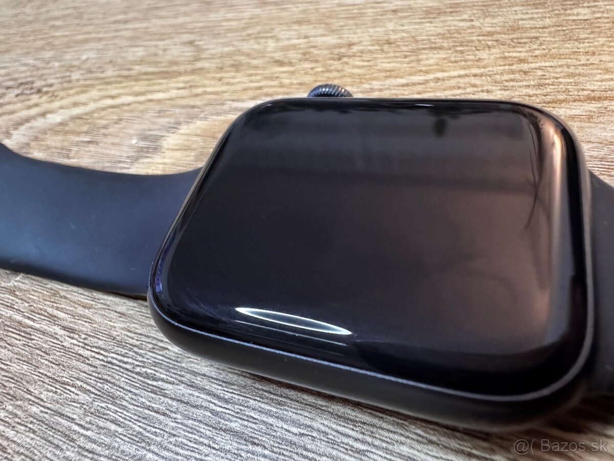 Apple Watch 5 44mm - 2