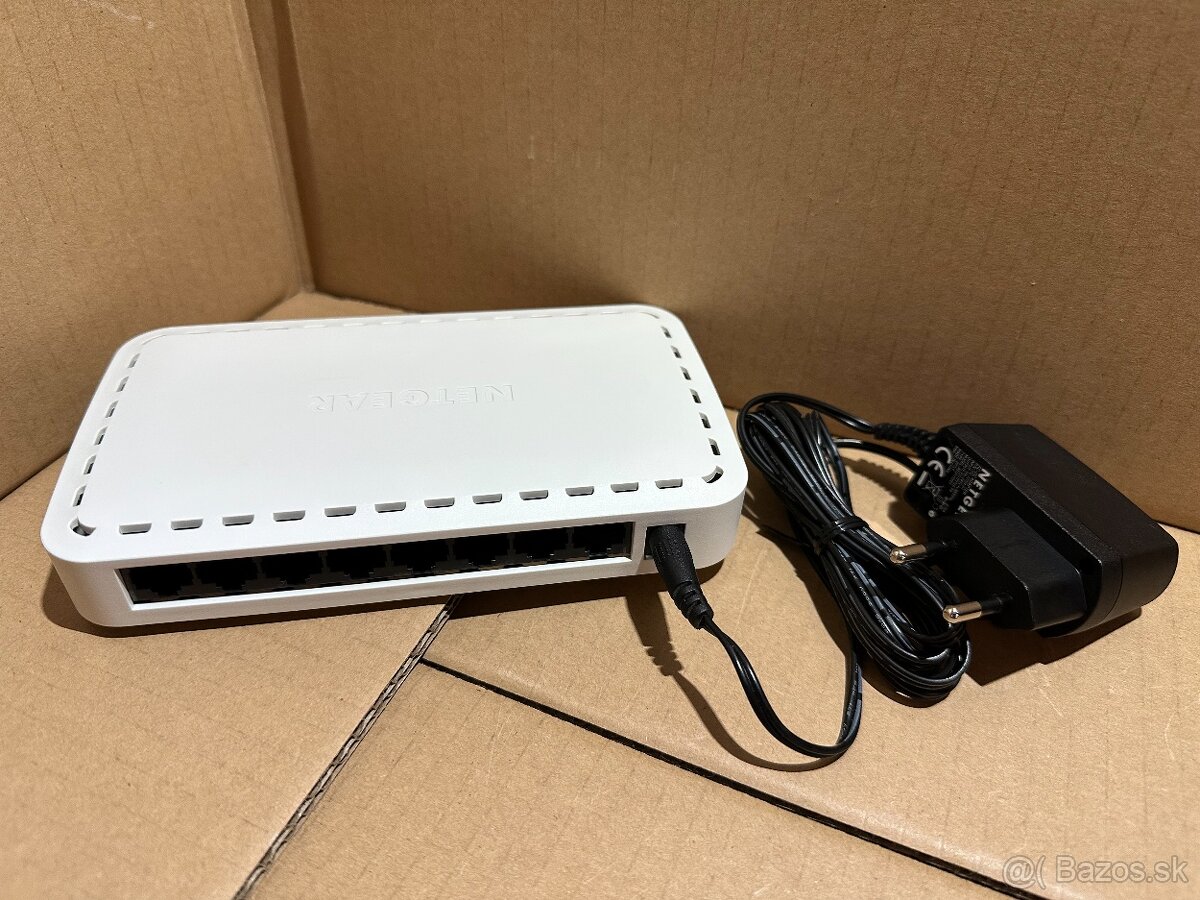 Netgear GS608 v4 8-Port Gigabit Ethernet Switch - 2