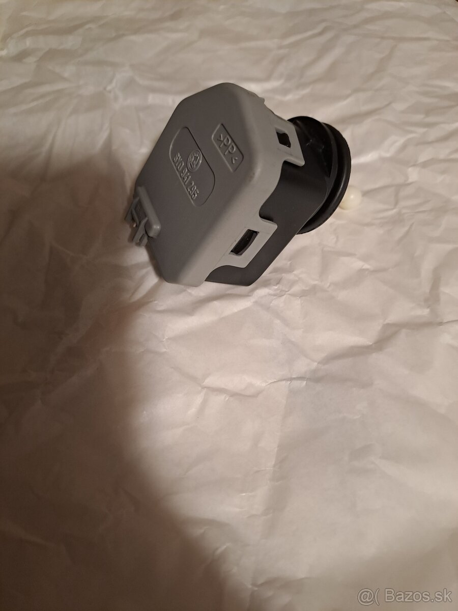 Motorček nastavovania svetiel na Škoda Fabia 1 - 2