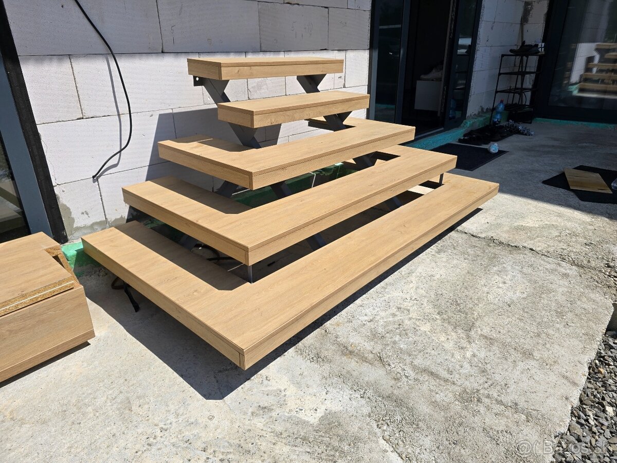 Schody + parapety - Robené na mieru - 2