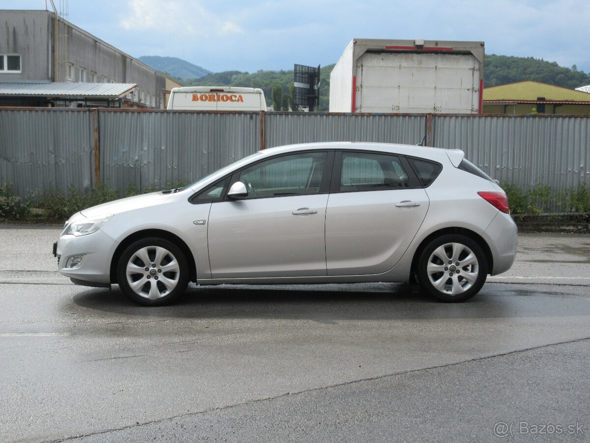 Opel Astra 1.7 CDTI ECOTEC s odp. DPH - 2