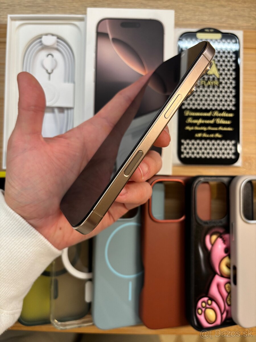 Predam Apple Iphone 16 Pro 256 Gb Desert Titanium - 2