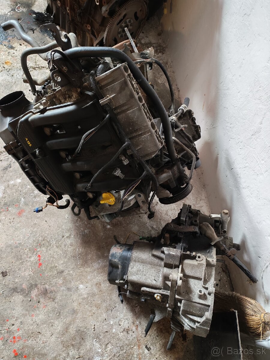 Renault Thalia 1.4 i,r.v.2010 - 2