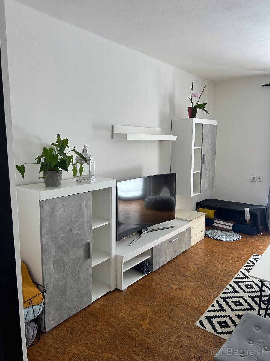 Prenájom 3- izbový byt Tovarníky - 2