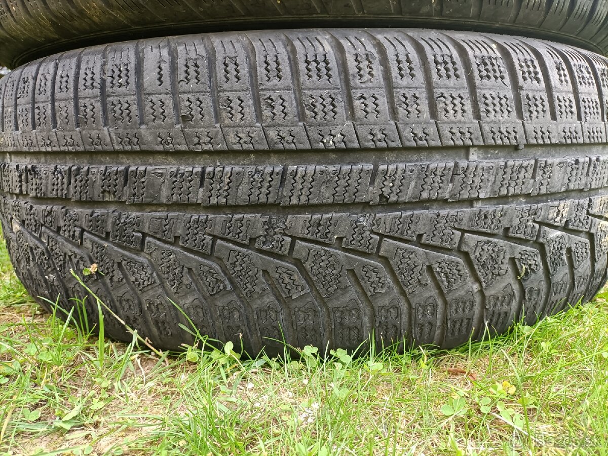 Zimné 235/60R18 - 2