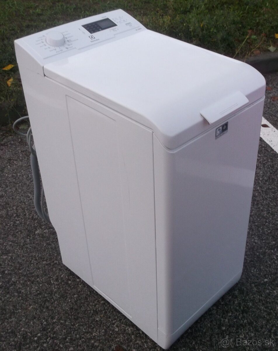 Predám 2-ROČNÁ plnefunkčná, automatická práčka ELECTROLUX - 2