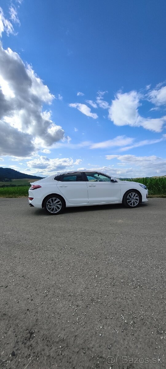 Predám Hyundai i30 fastback automat 2020 - 2