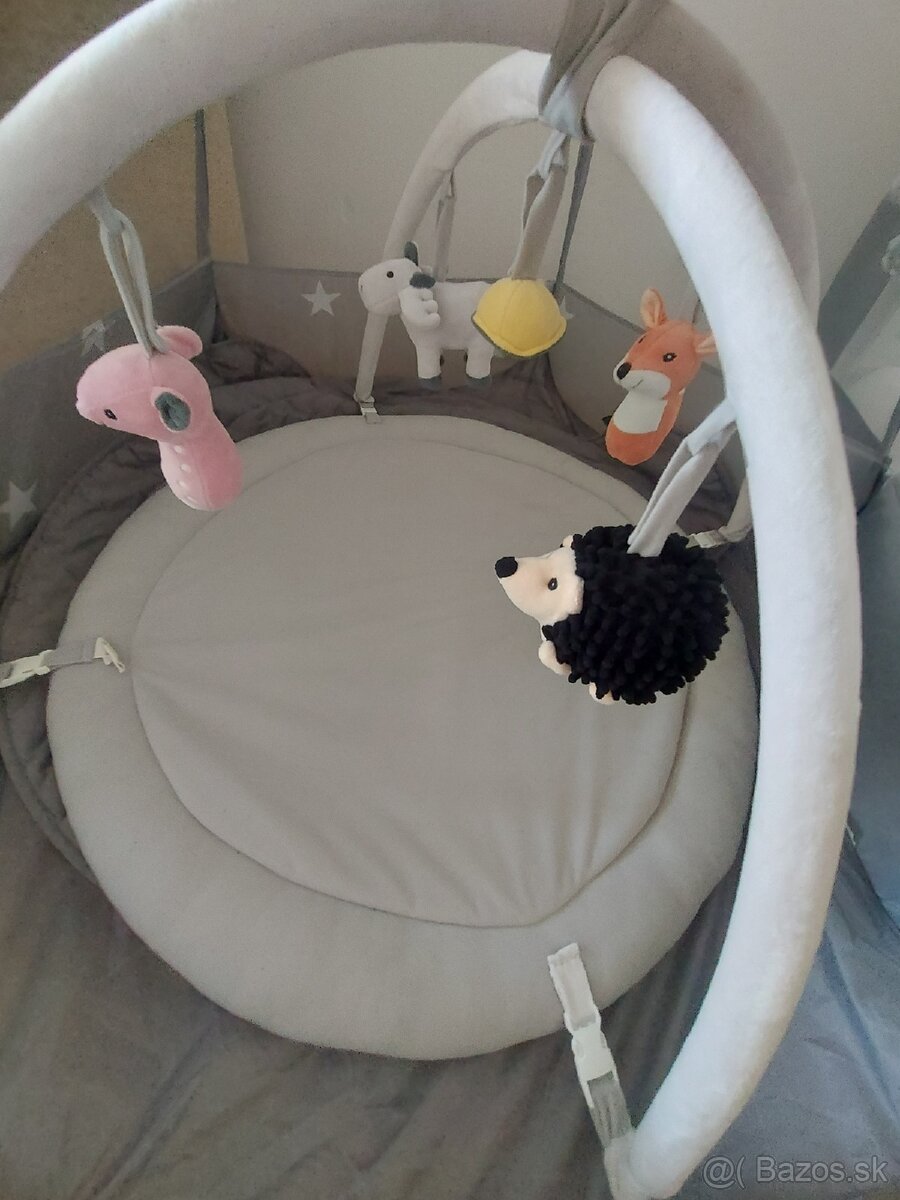 Sivá hrazdička pre bábätko - 2