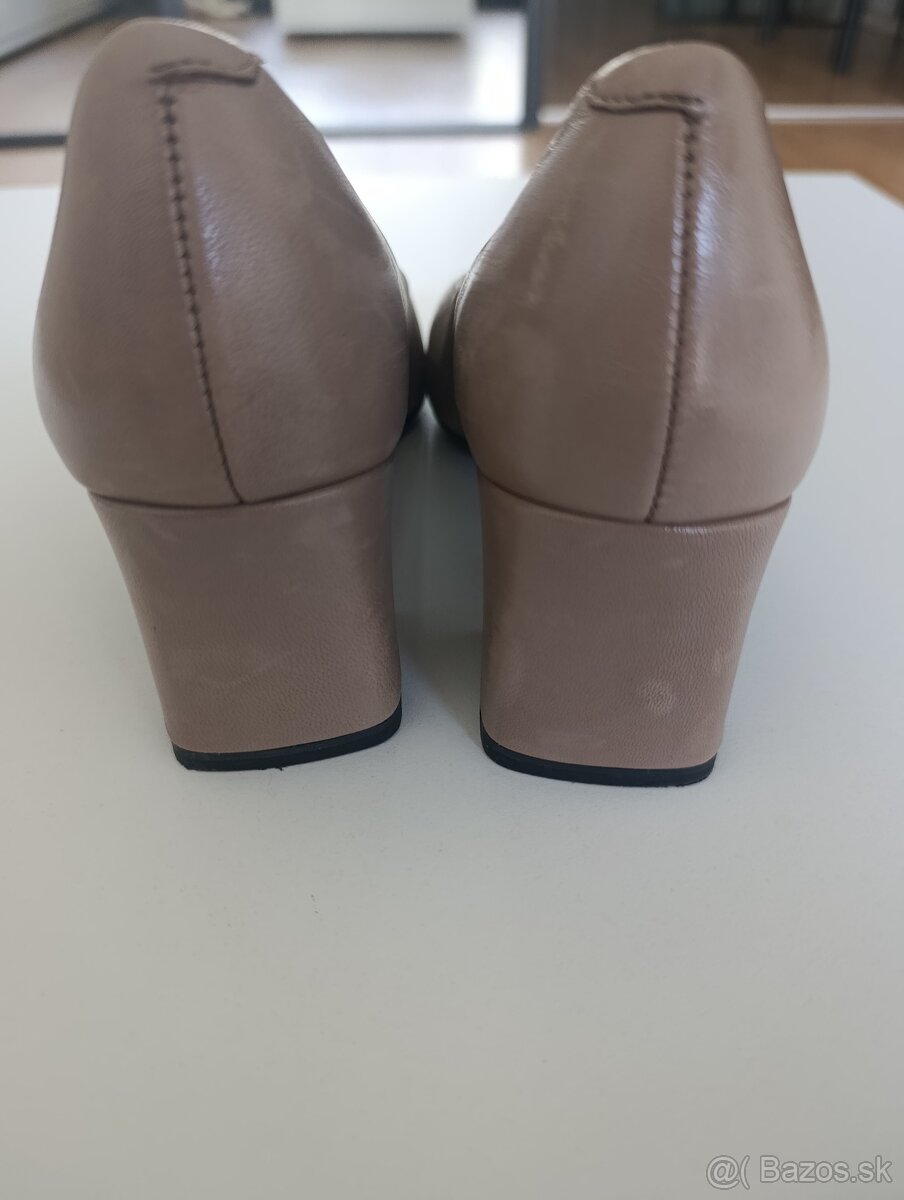 Kozene lodicky Tamaris - 2