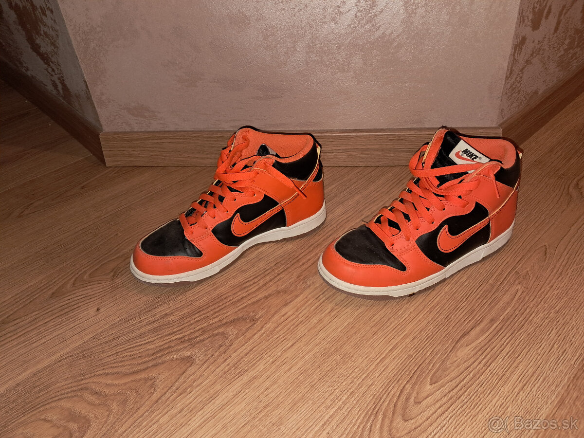 Nike - 2