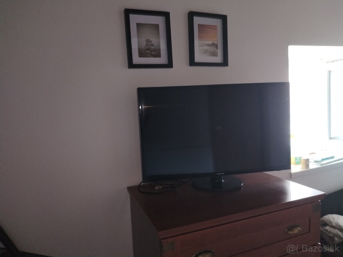 Predam LCD tv Samsung uhl. 80cm - 2