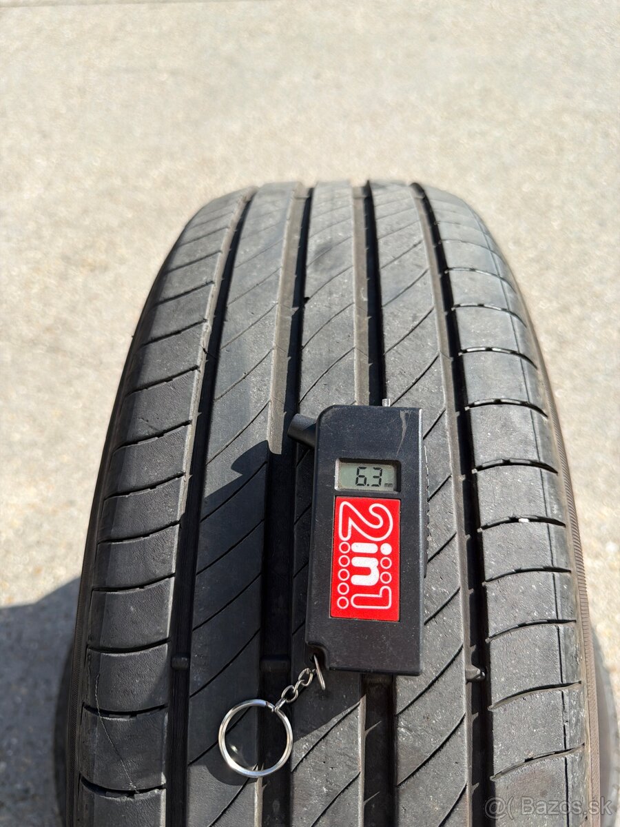 Predám letné 2ks 215/65 R17 MICHELIN - 2