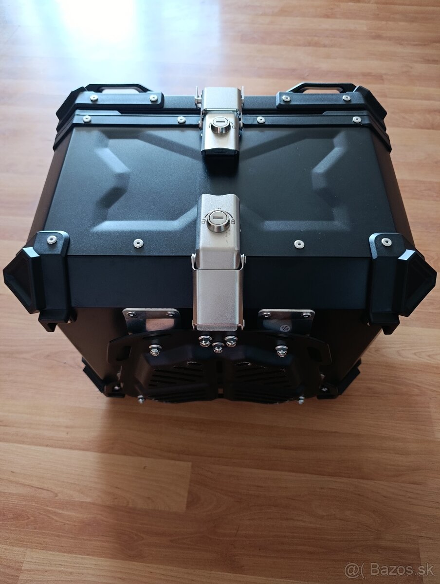 Predám AL kufor 45l. - 2