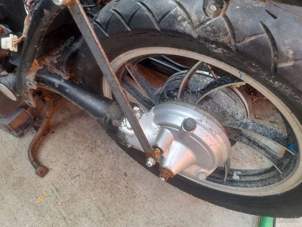 Yamaha XJ 650 - Celé Torzo - 2