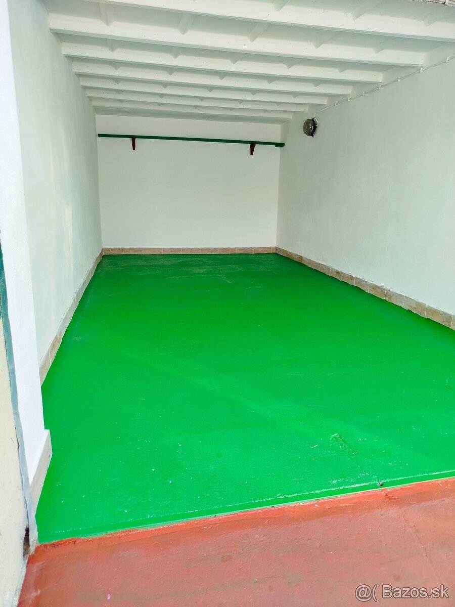 MUROVANÁ GARÁŽ NA PRENÁJOM - 2