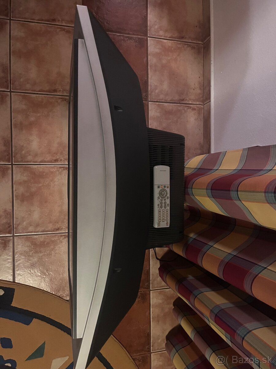 Darujem funkcnu TV samsung - 2