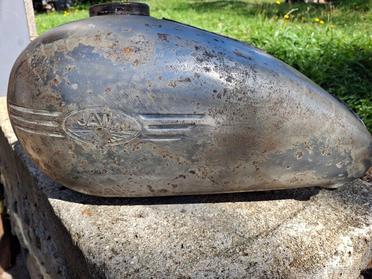 Jawa pérák NÁDRŽ - 2