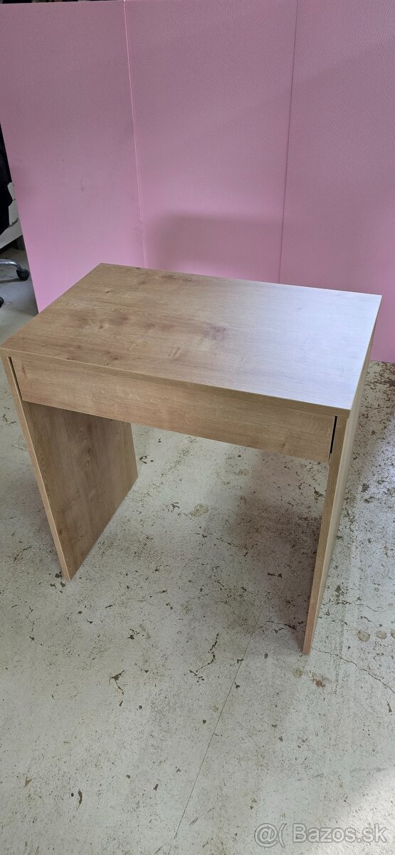 Kozmetický stolík - 2