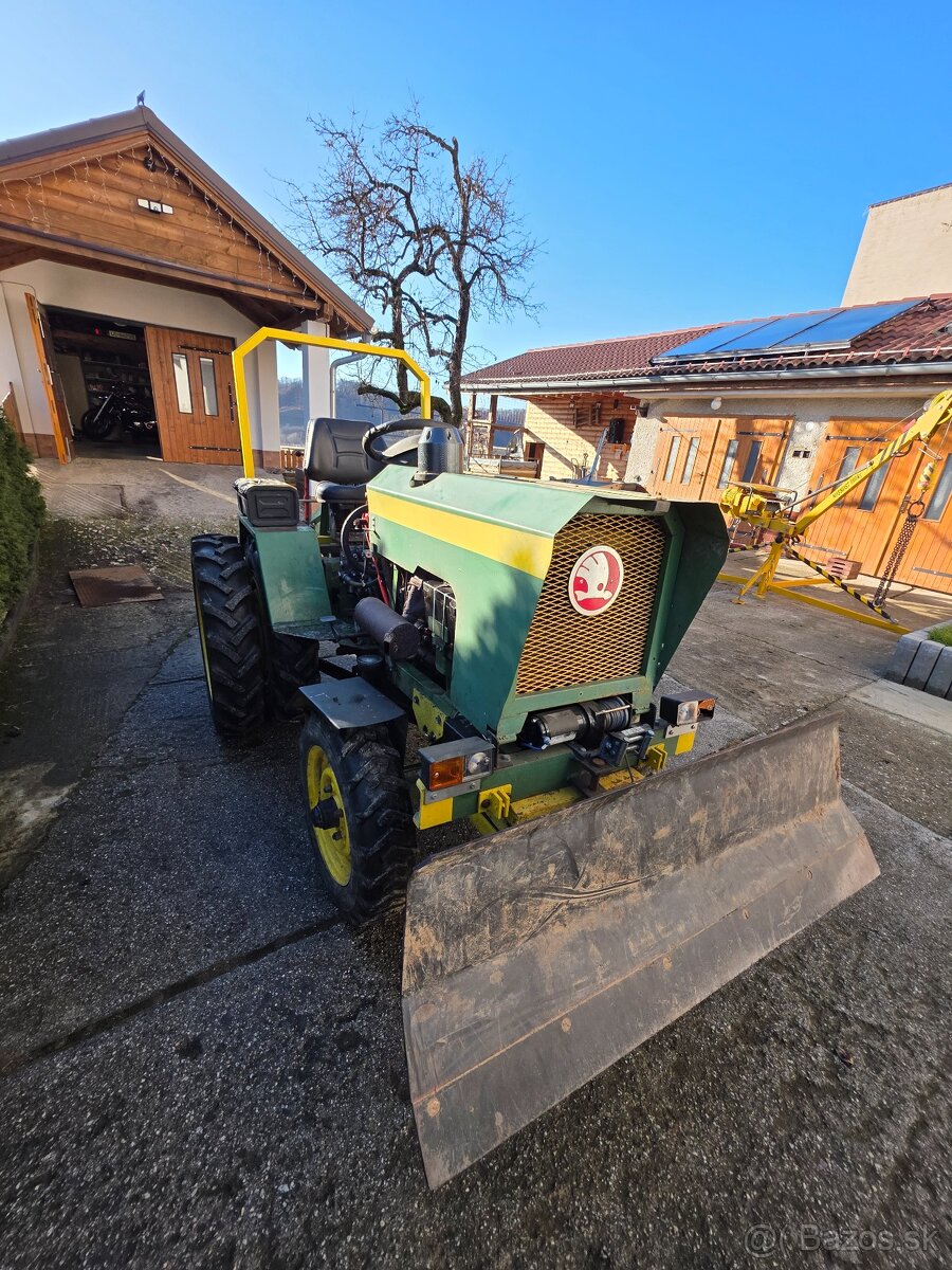 Malotraktor+príslušenstvo - 2