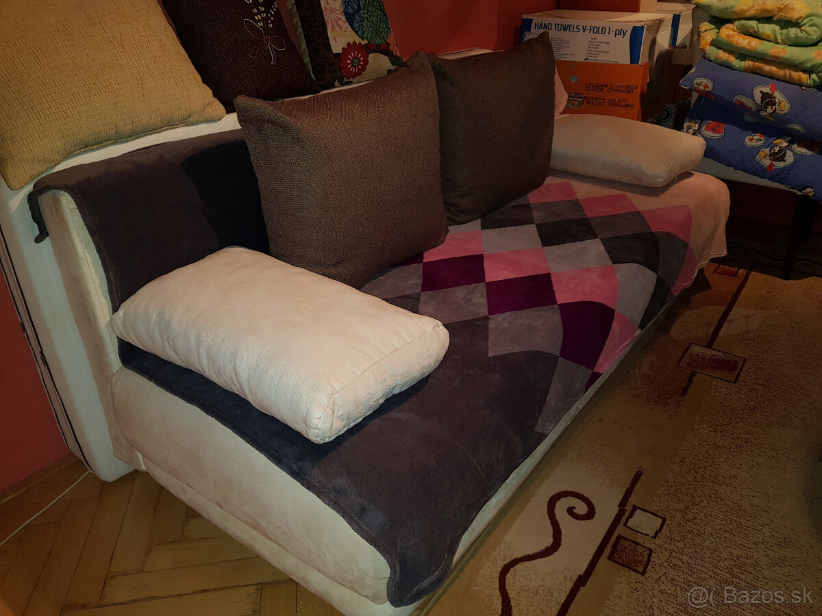 Predám Krémovú Pohovku. - 2