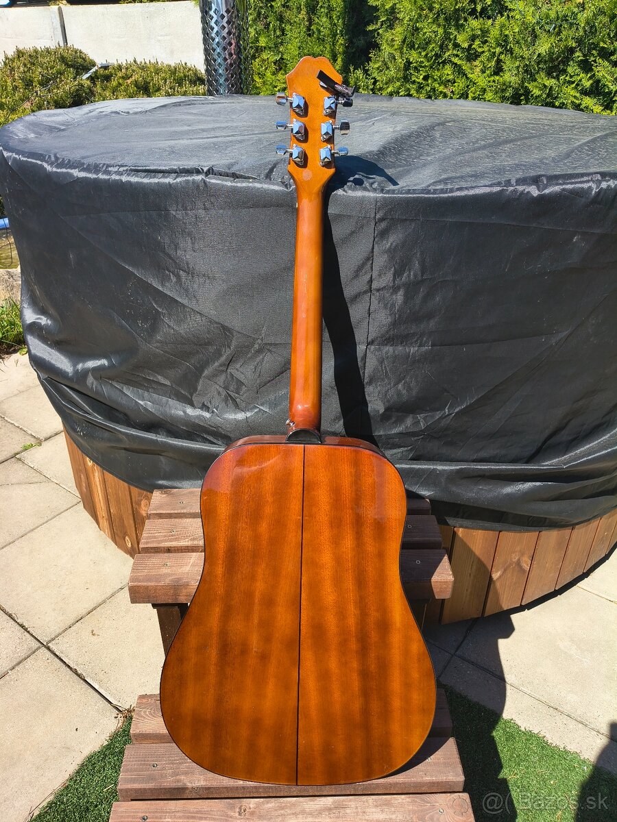 Akustická gitara - 2