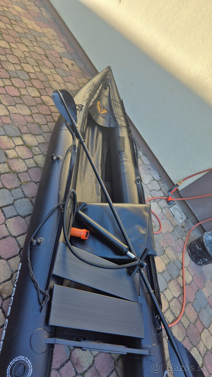 Čln Savage gear 330 - 2