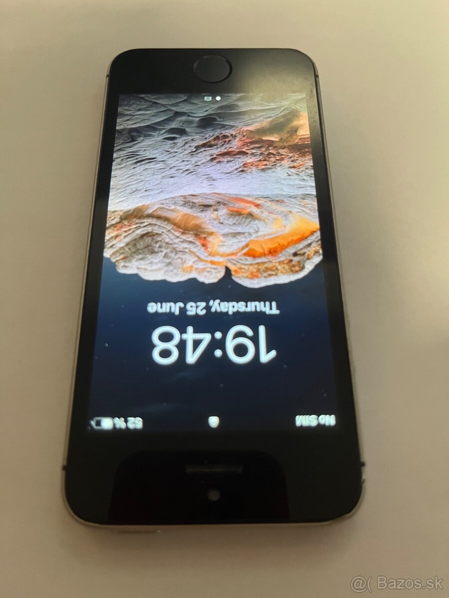 iPhone SE (1. generácia) - 2