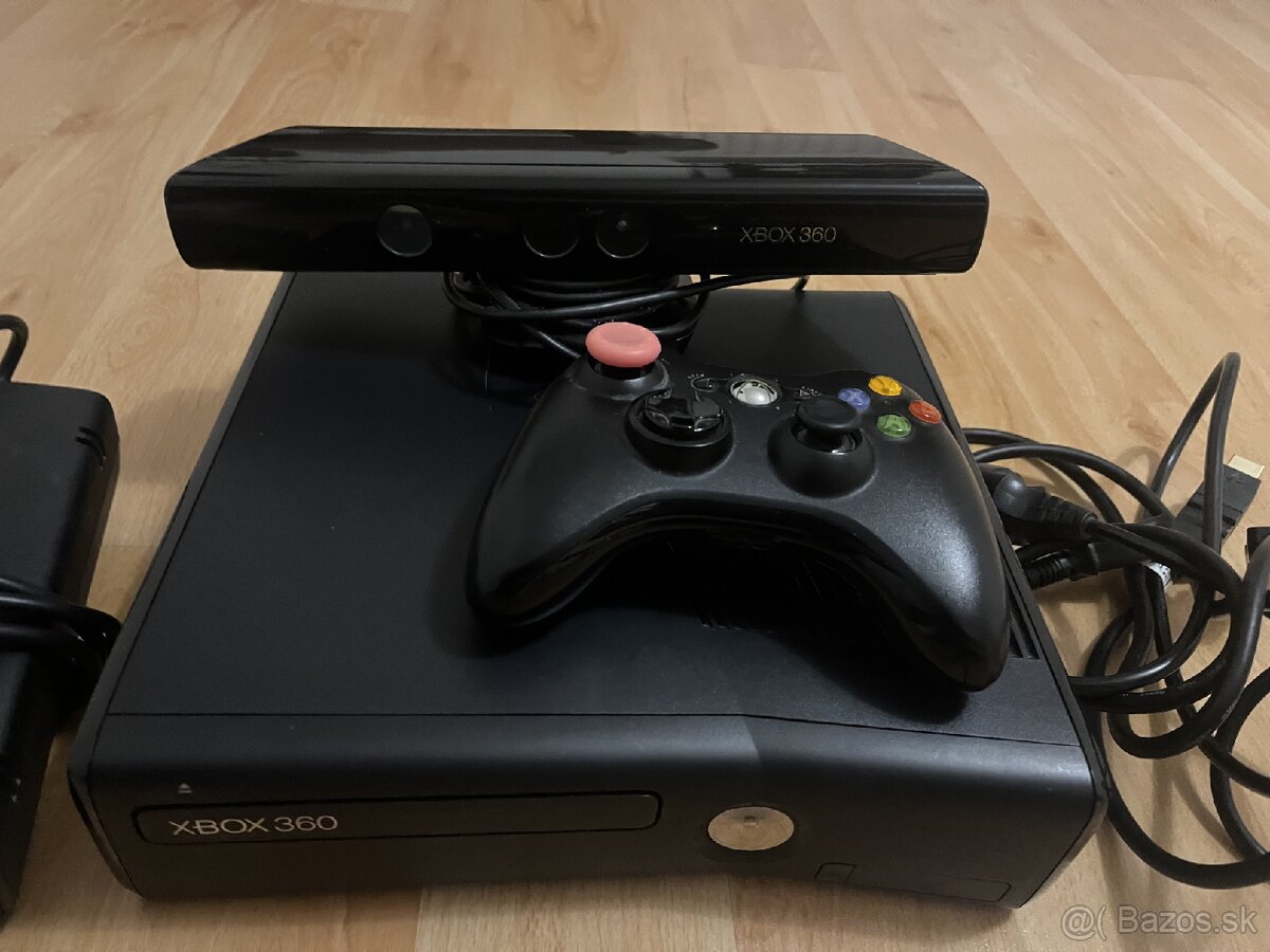 Herná konzola Xbox 360 - 2
