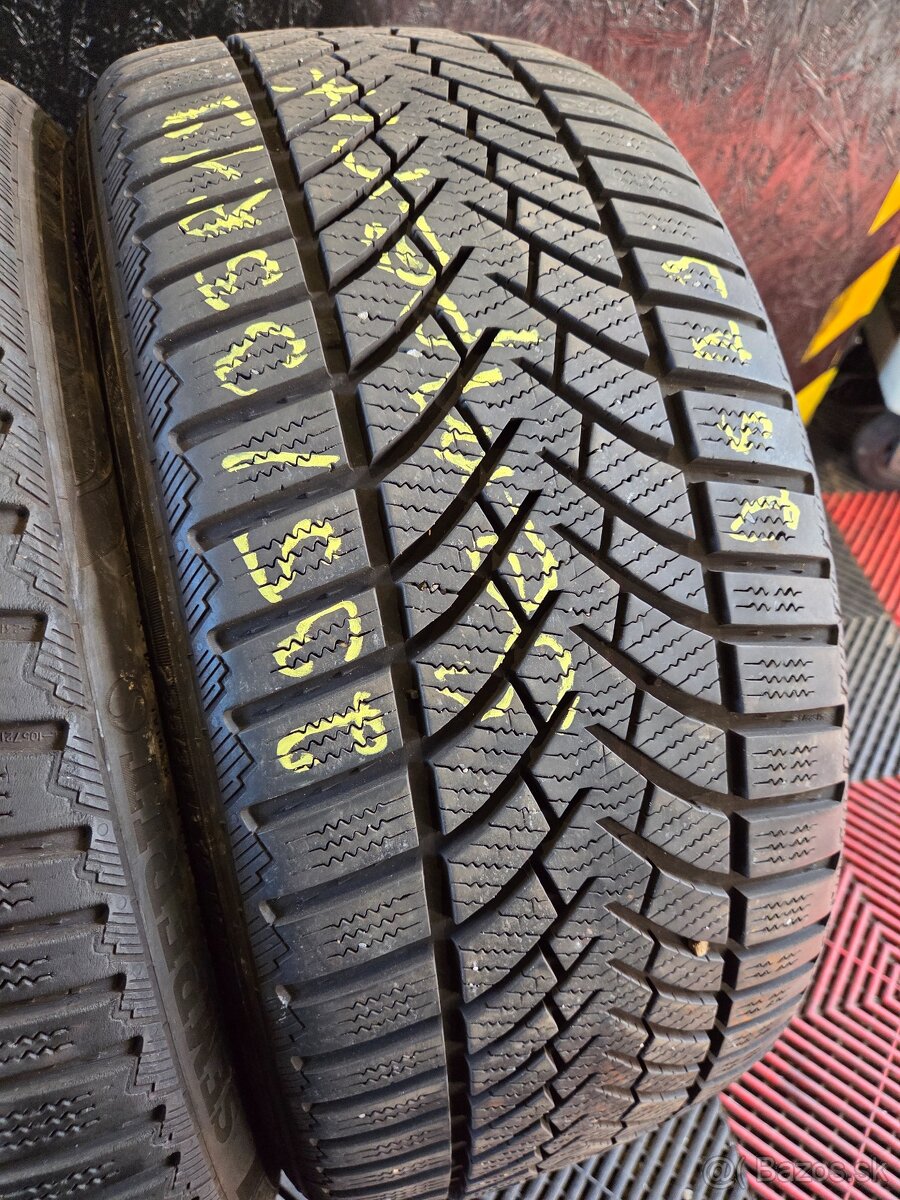 235/35 R19 Semperit zimne pneumatiky - 2