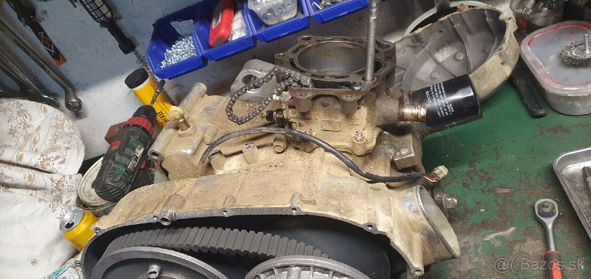 Rozpredám motor TGB 550