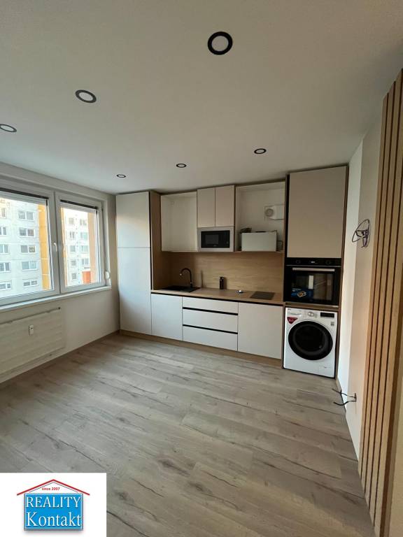 PRENÁJOM kompletne prerobeného 1 izbového bytu s balkónom sí - 2