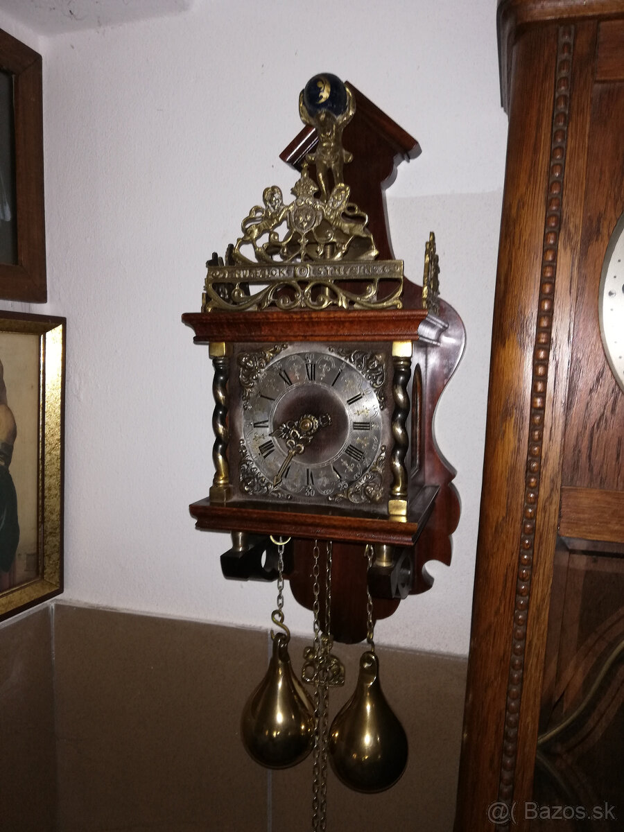 Pekny nastenne hodiny v Burza Ingeo Zilina 23 November - 2