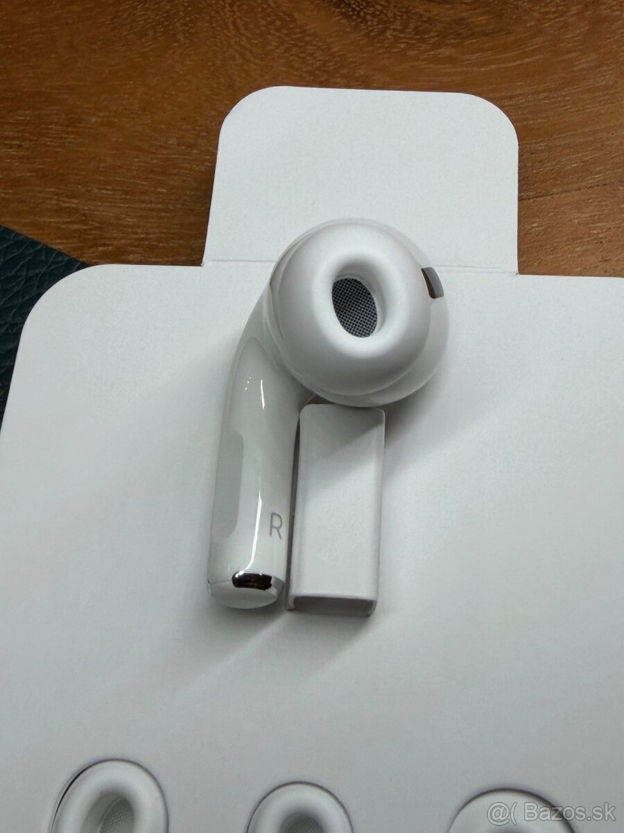 Apple A2698 – Pravé náhradné slúchadlo (AirPods Pro 2) - 2