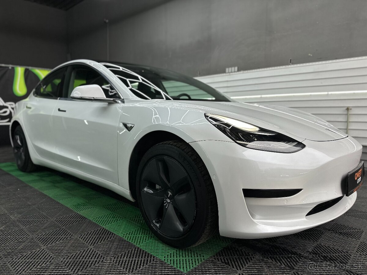 Tesla Model 3 Standard Range 2020 - 2