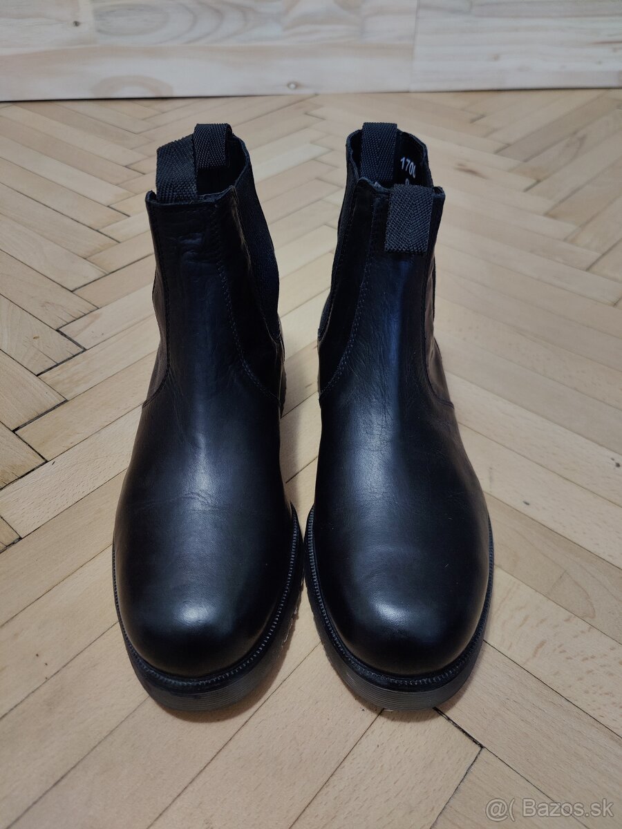 Pánske čierne kožené čižmy, topánky Amblers - 2