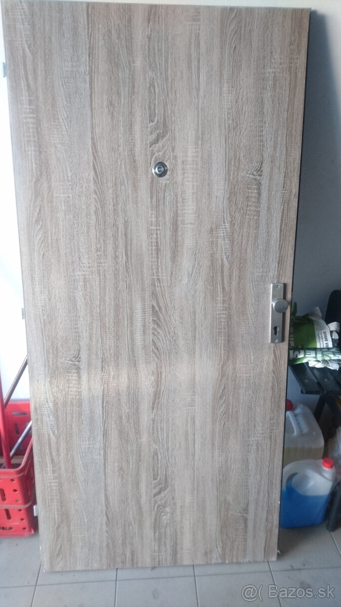 prave vchodove dvere 90 - 2