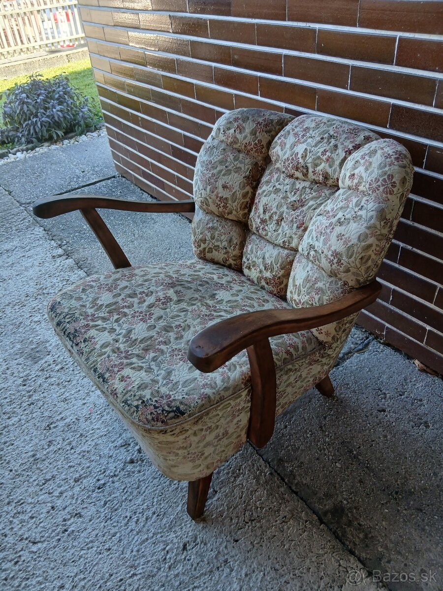 Predam kreslo Halabala - 2