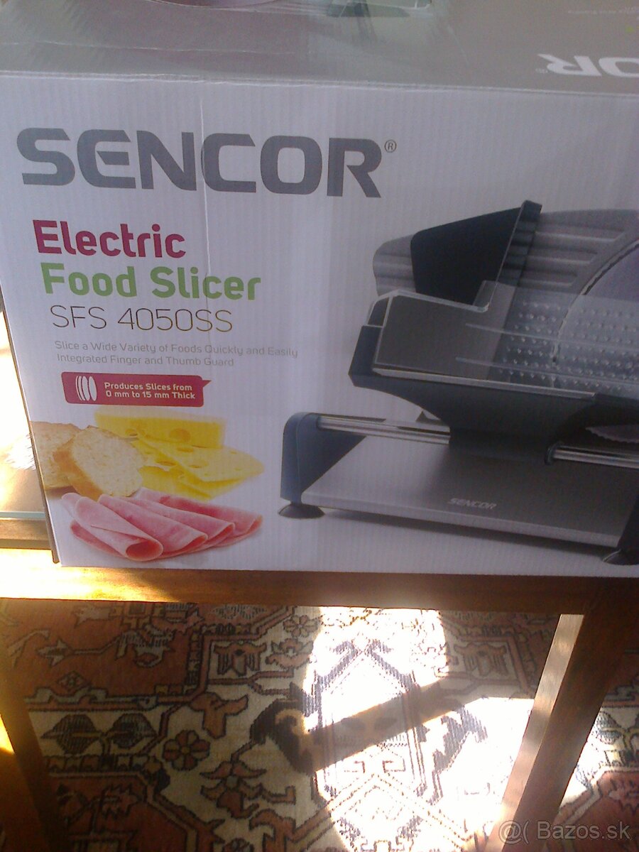 Elektrický krájač na potraviny...... - 2