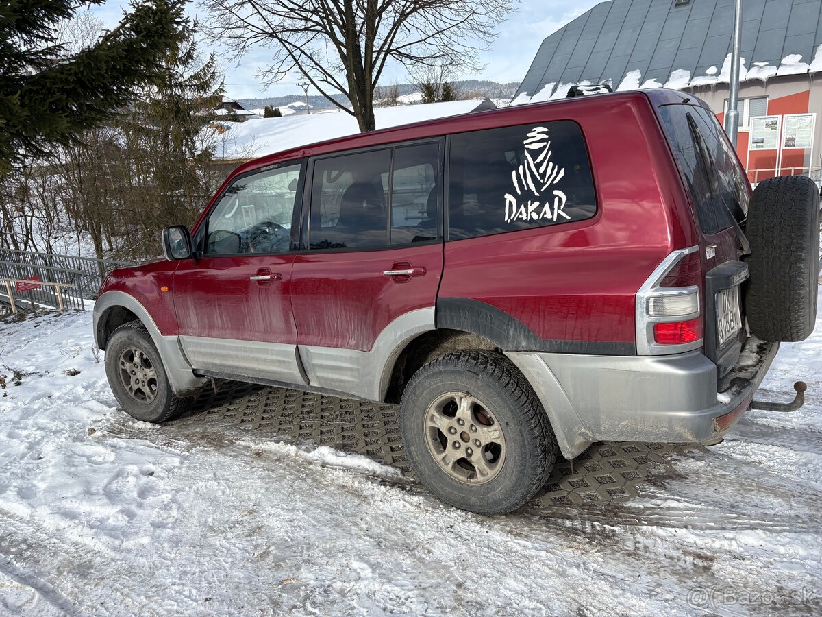 Mitsubushi Pajero - 2
